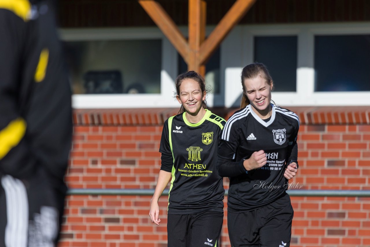 Bild 63 - Frauen TSV Vineta Audorg - SV Friesia 03 Riesum Lindholm : Ergebnis: 2:4